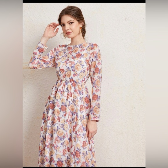 All over floral print dress available in blue as well - Picture 2 of 8